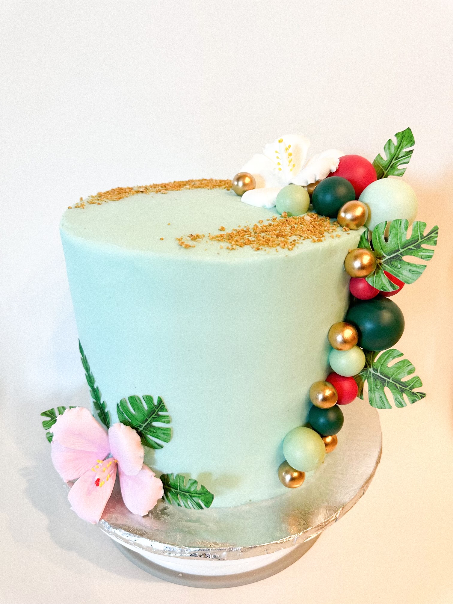 tall one tier eight inch cake