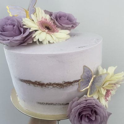 8in’ Cakes (feeds 10-20)