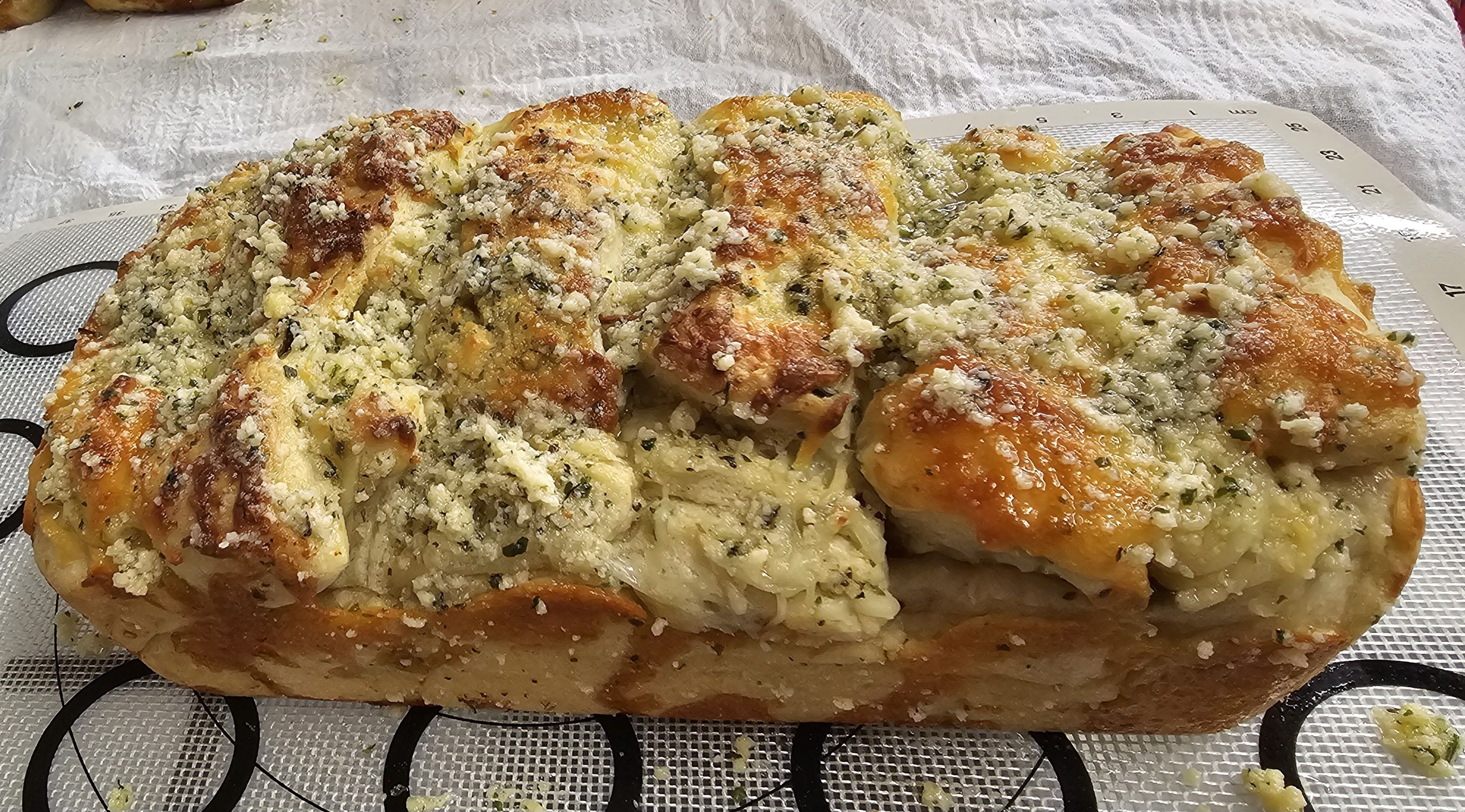 Pull apart jalapeno cheese bread 