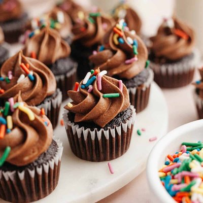 Mini cupcakes (dozen)