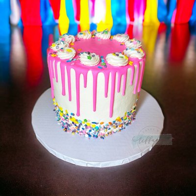 Round- 6”- 3 Layer- Simple Buttercream Design