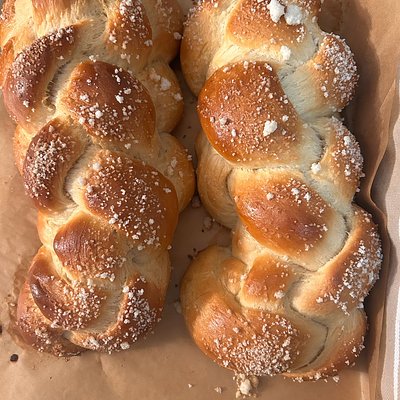 Challa with Pearled Sugar topping LARGE (ea.)