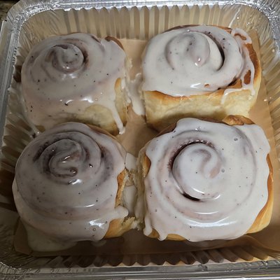 Cinnamon Rolls 4 pack