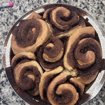 Glazed Cinnamon Rolls (6 Pack)