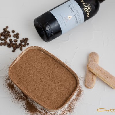 Classic Tiramisu Box (medium32oz)