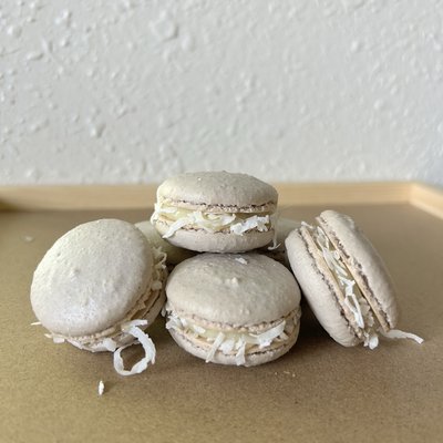 Coconut Fudge Macaron