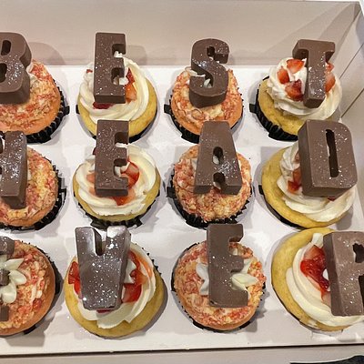 🍫 Words Cupcakes “BDE”