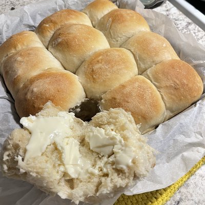 Plain Sourdough Pull-Apart Rolls (1 Dozen)