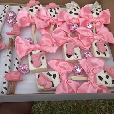 Treat Table Without Decoration 