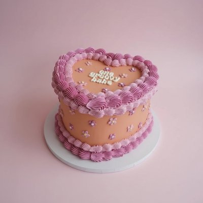 8” Vintage Heart Cake 