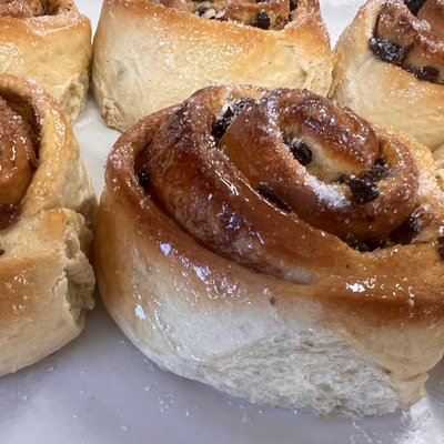 Traditional Chelsea Buns (Bakers box of 2)