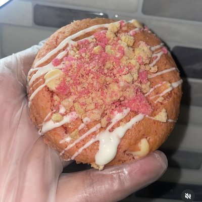 Strawberry Crunch Cookie