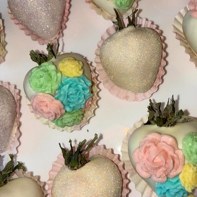 AMAZN Rose Strawberries 