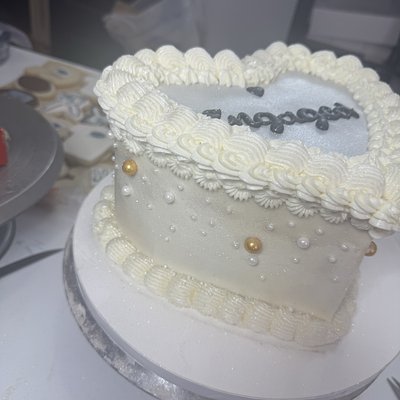 Burn cake. 2 Layer 8” 