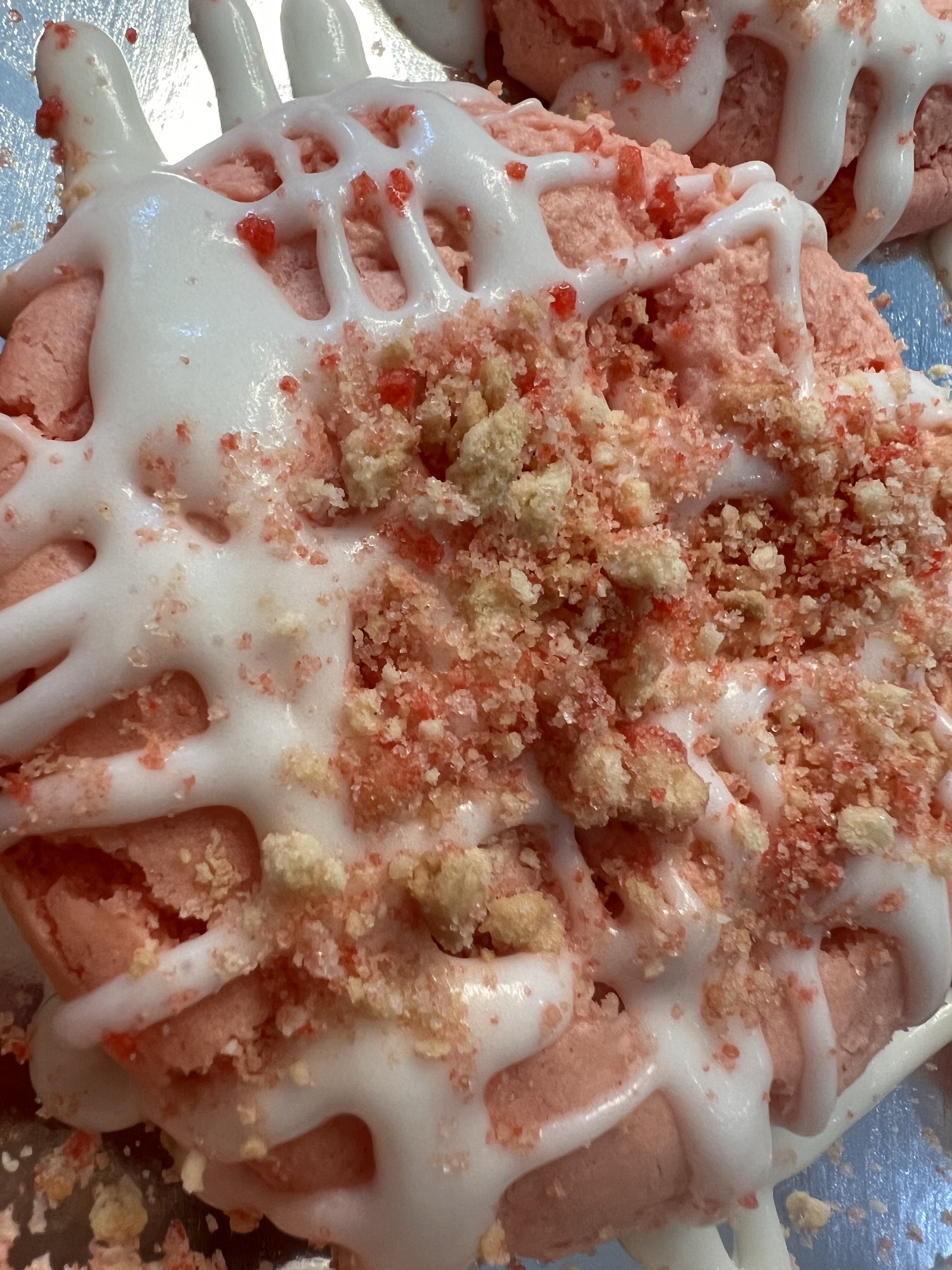 Strawberry Crunch Cookies - 12