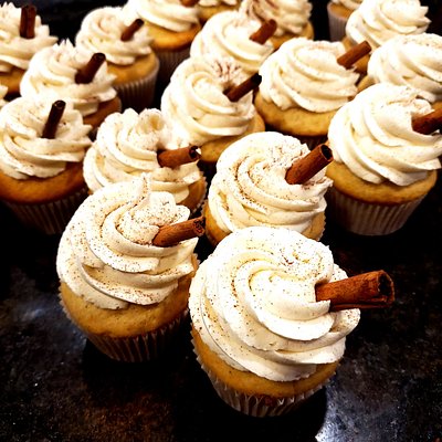 Egg Nog Cupcakes 12ct 