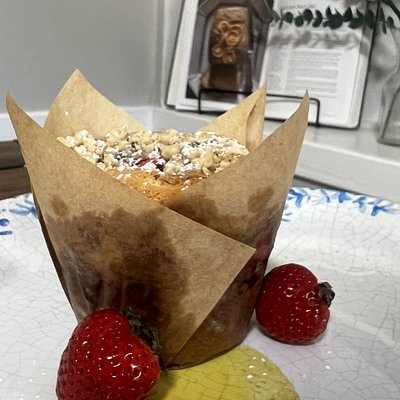 Strawberry Crumb - Muffin