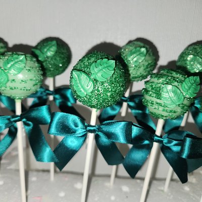 1/2 Dozen  Custom Cake Pops