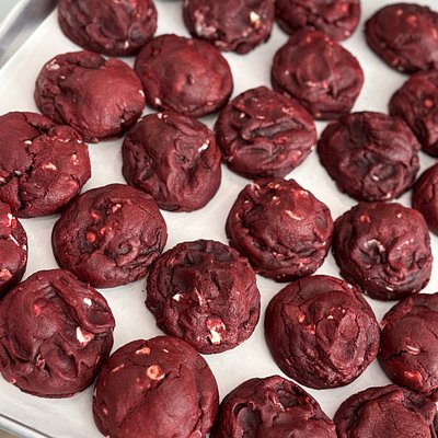 Red Velvet Cheesecake