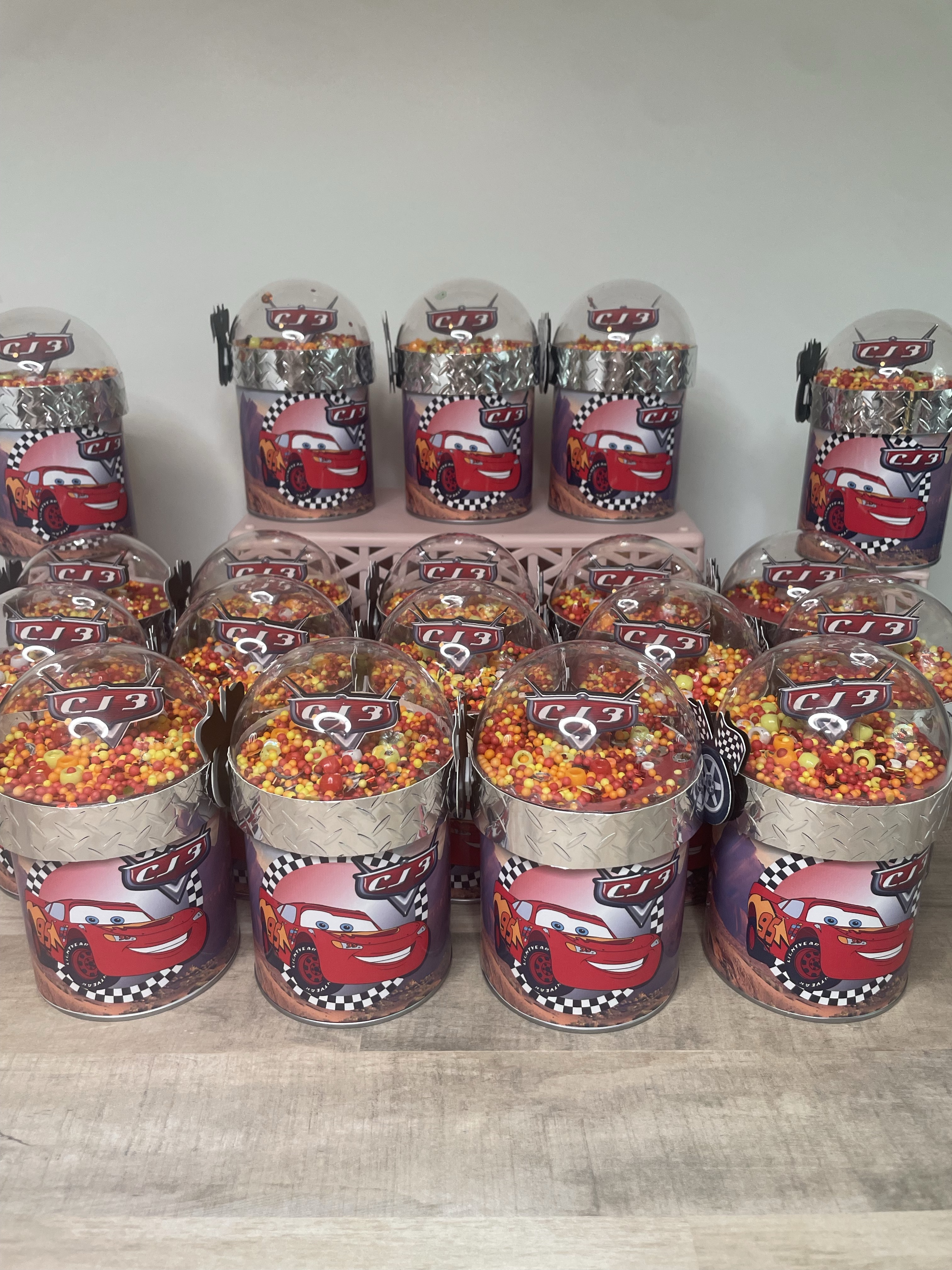 Dozen Personalized Pringles Dome Shaker