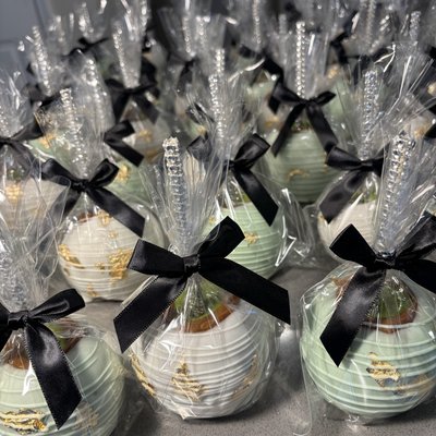 12 Count Chocolate/ Caramel Apples 