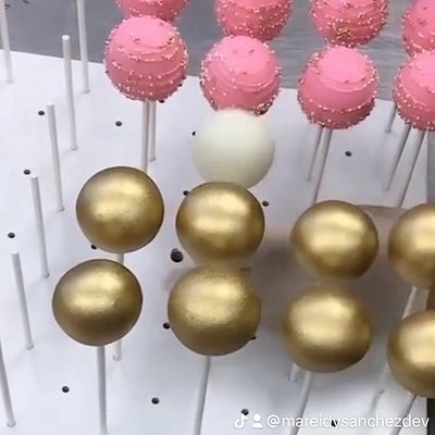 Donitas Holes & Cake Pops