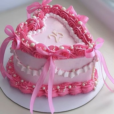 6 Inch Vintage Heart Cake 