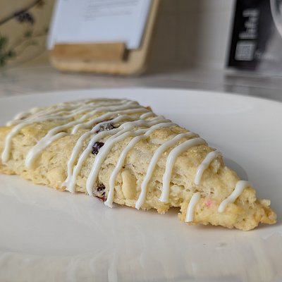 Premium Cranberry & White Chocolate Scones