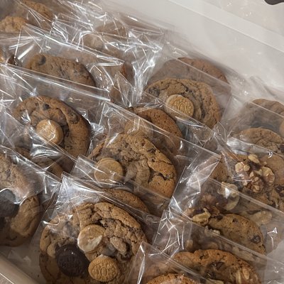 Party Cookie Box 24 Count (1-2 Flavors)