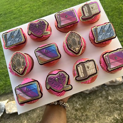 12 Custom Cupcakes 
