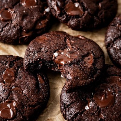 Double Chocolate Chip Cookie 