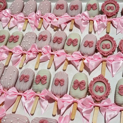 Custom Cakesicles 