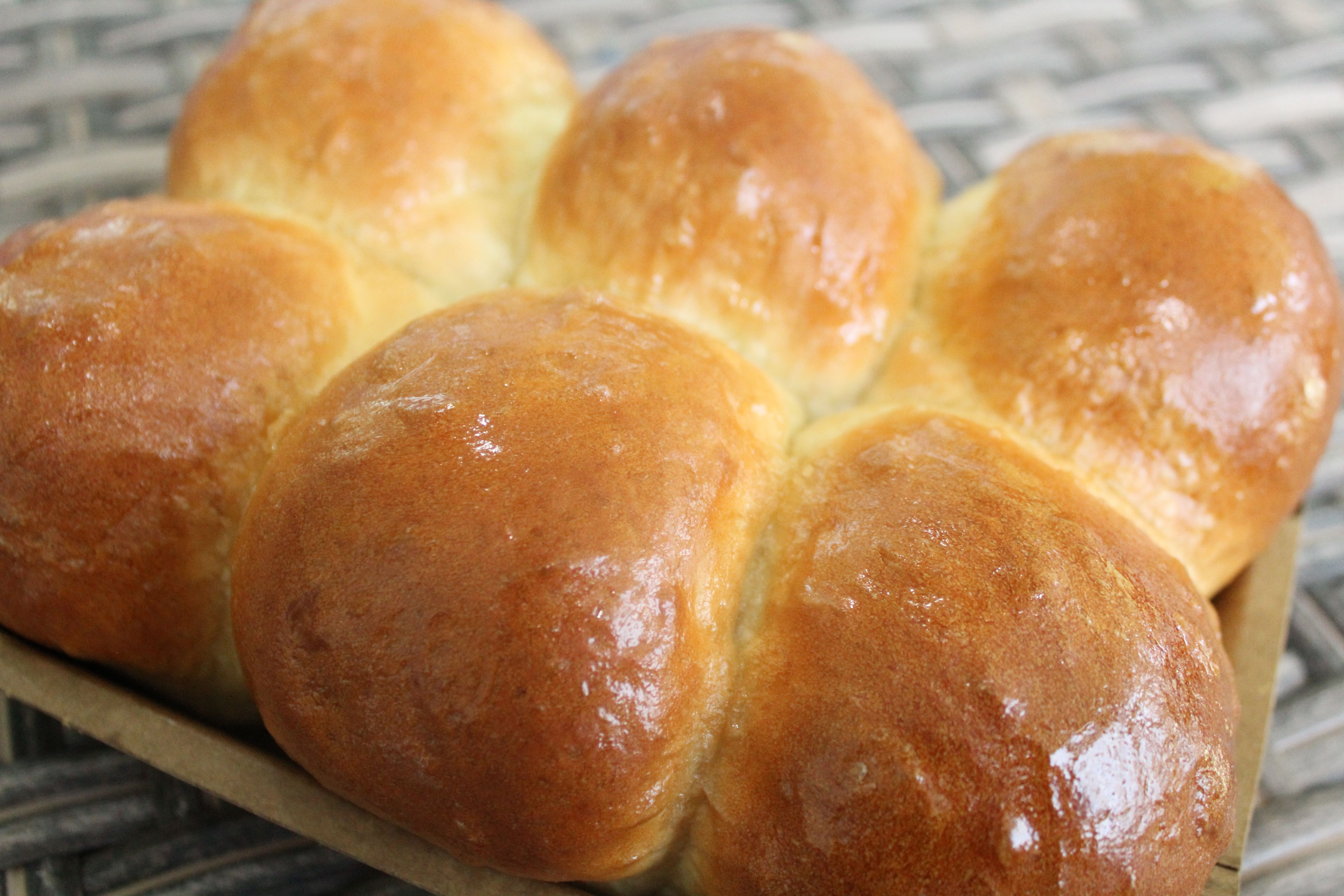 Classic Soft White Dinner Rolls