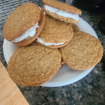 Oatmeal Creme Pies