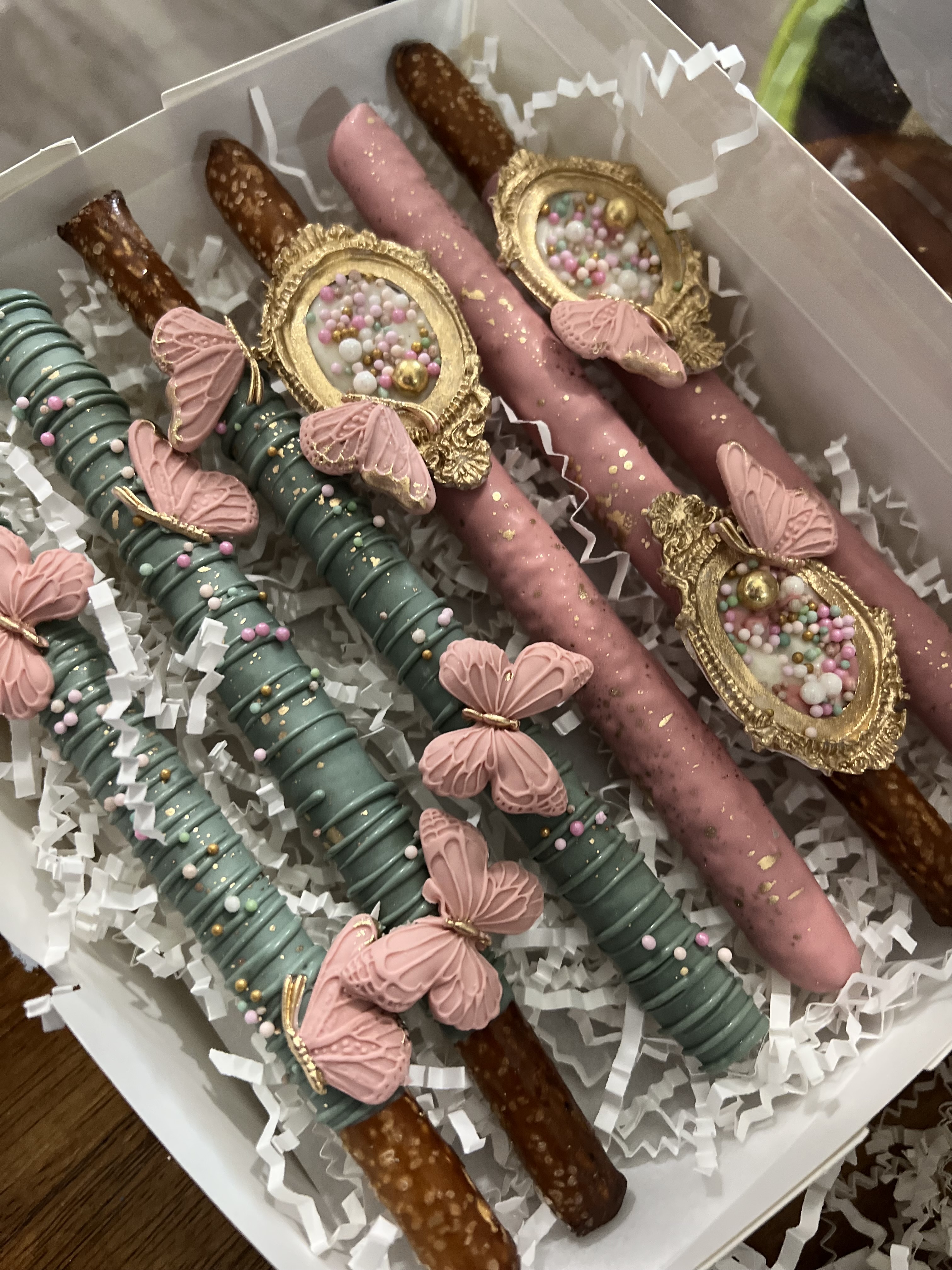 Dipped Pretzels 