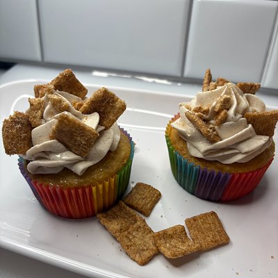 Cinnamon Crunch Cupcakes 
