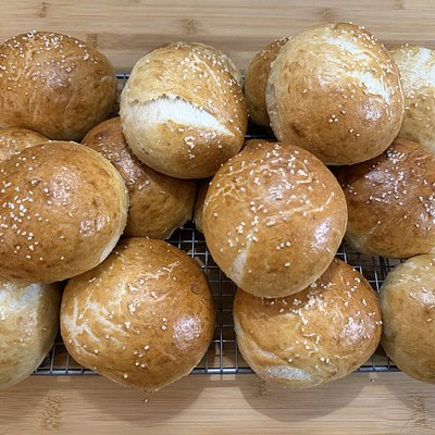Sourdough Pretzel Buns (8)