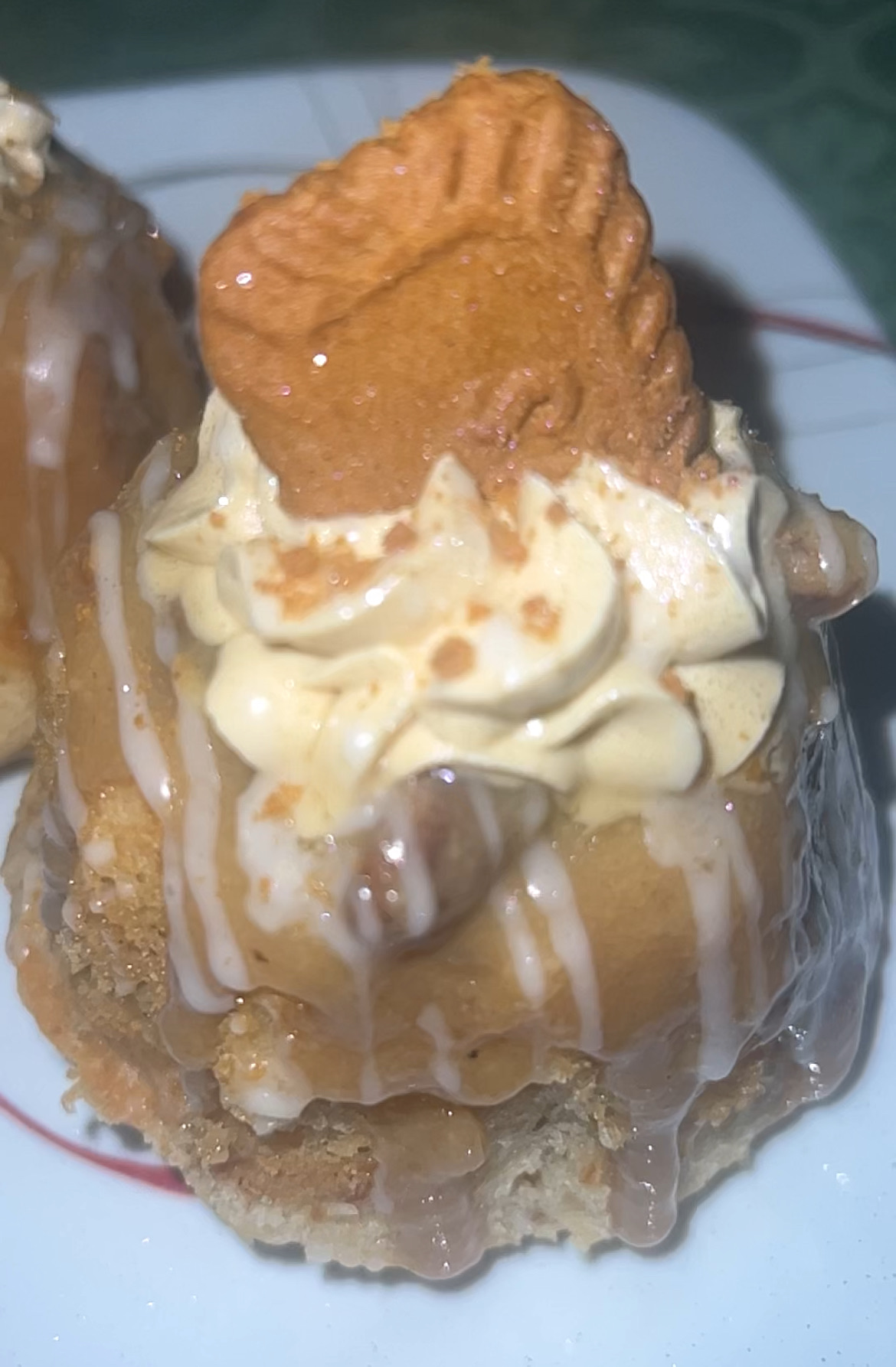 1 Dozen Praline Biscoff Bundt Cakes 
