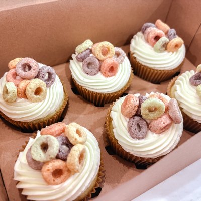 Cereal And Milk Cupcakes 