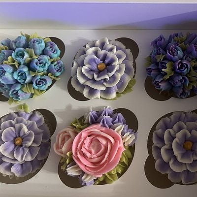 Spec/Filled Dozen Cupcakes 
