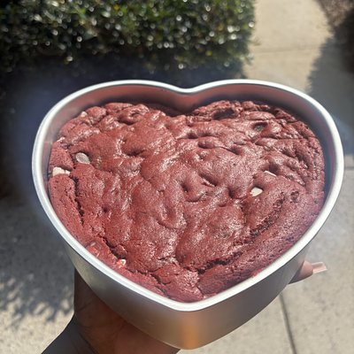 💖 Heart- Shaped Cookie Cake