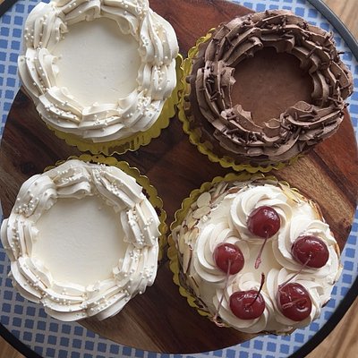 Cake Tasting 