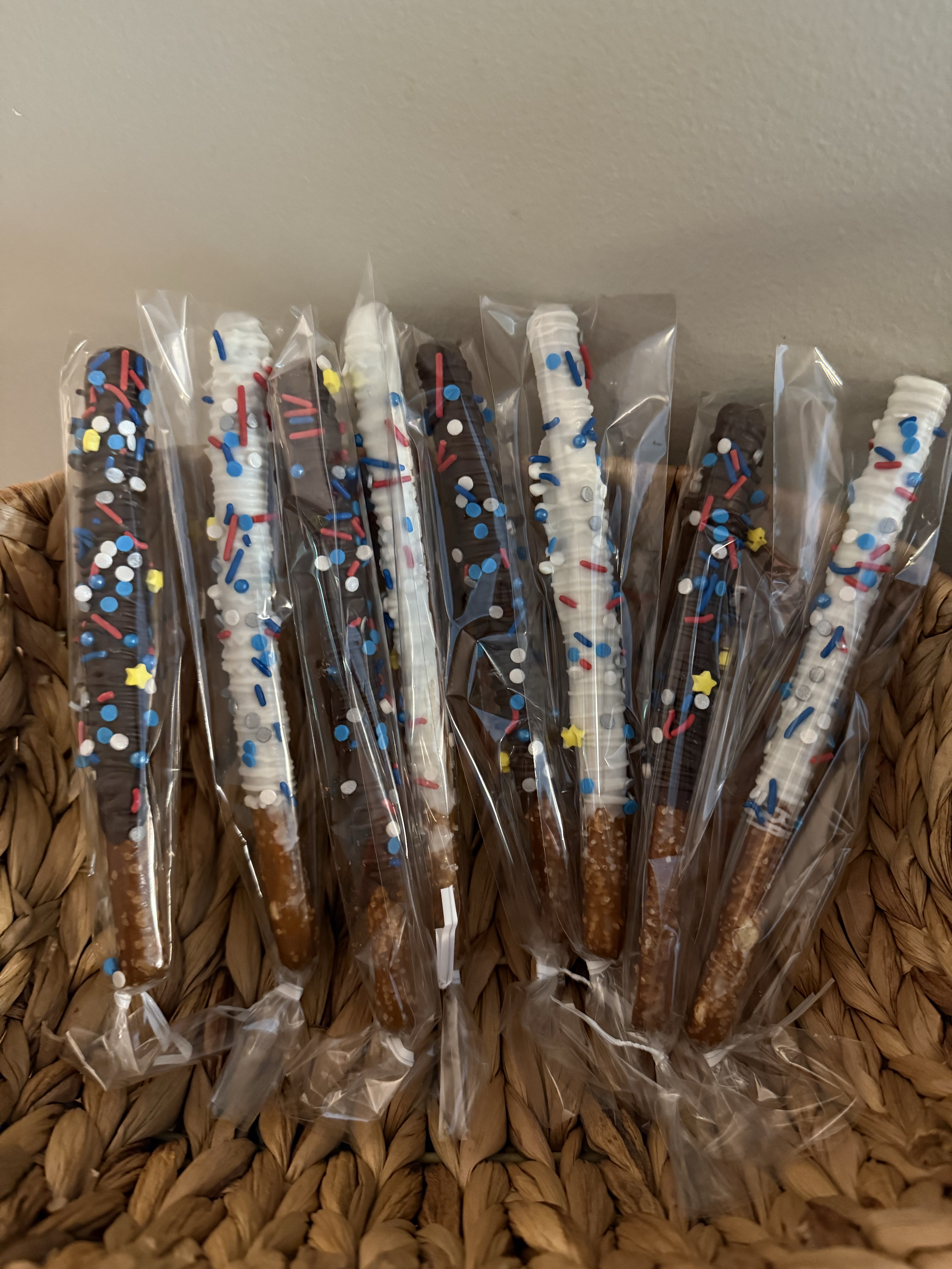 Dipped Pretzels 