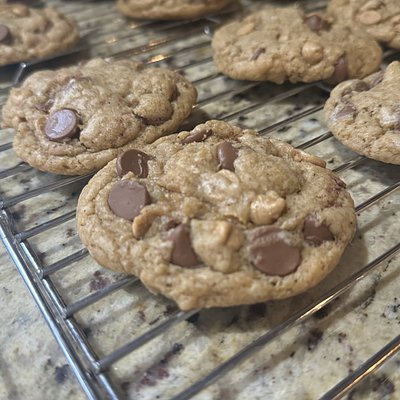 Brown Butter, Sourdough Chocolate Chip Cookies (12)
