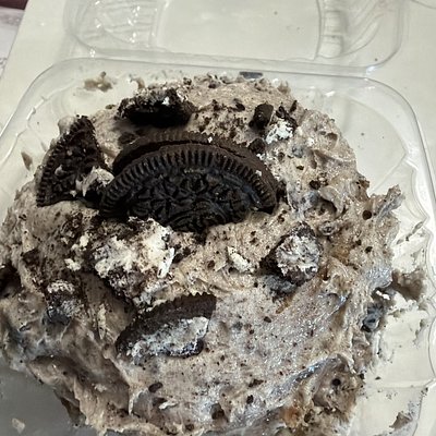 Cookies & Cream Cinnamon Roll