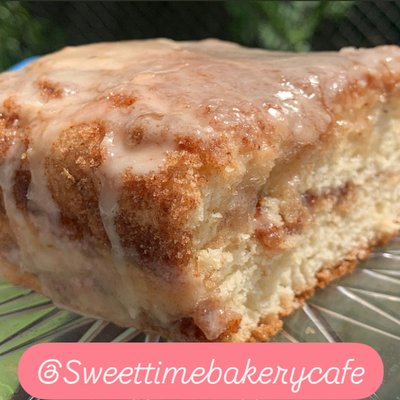 Cinnamon Swirl Crumb Cake 