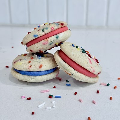 SPRINKLE ME HAPPY DREAMWICH 4.5-5.5oz