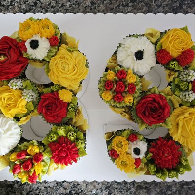 Monogram Cupcake Box