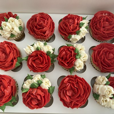 1 Dozen Frosted Cupcakes - Your Design 