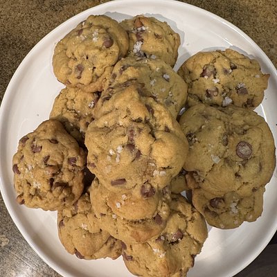 4 Pack - Milk Chocolate Chip Cookies